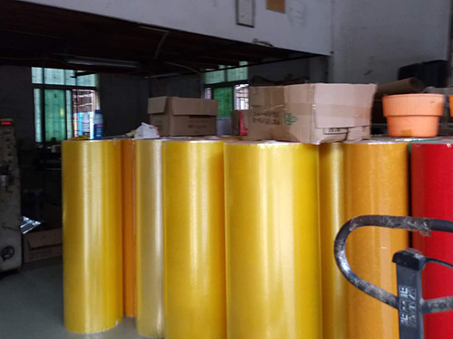 包裝膠帶(dai)生産車間(jiān)